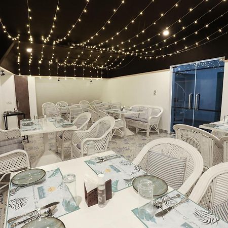 Hotel Le Castle Rudrapur Bagian luar foto