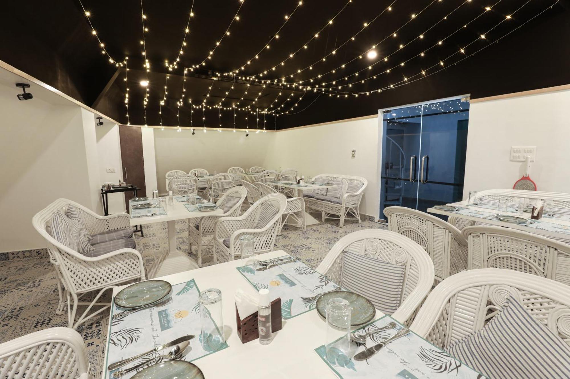 Hotel Le Castle Rudrapur Bagian luar foto