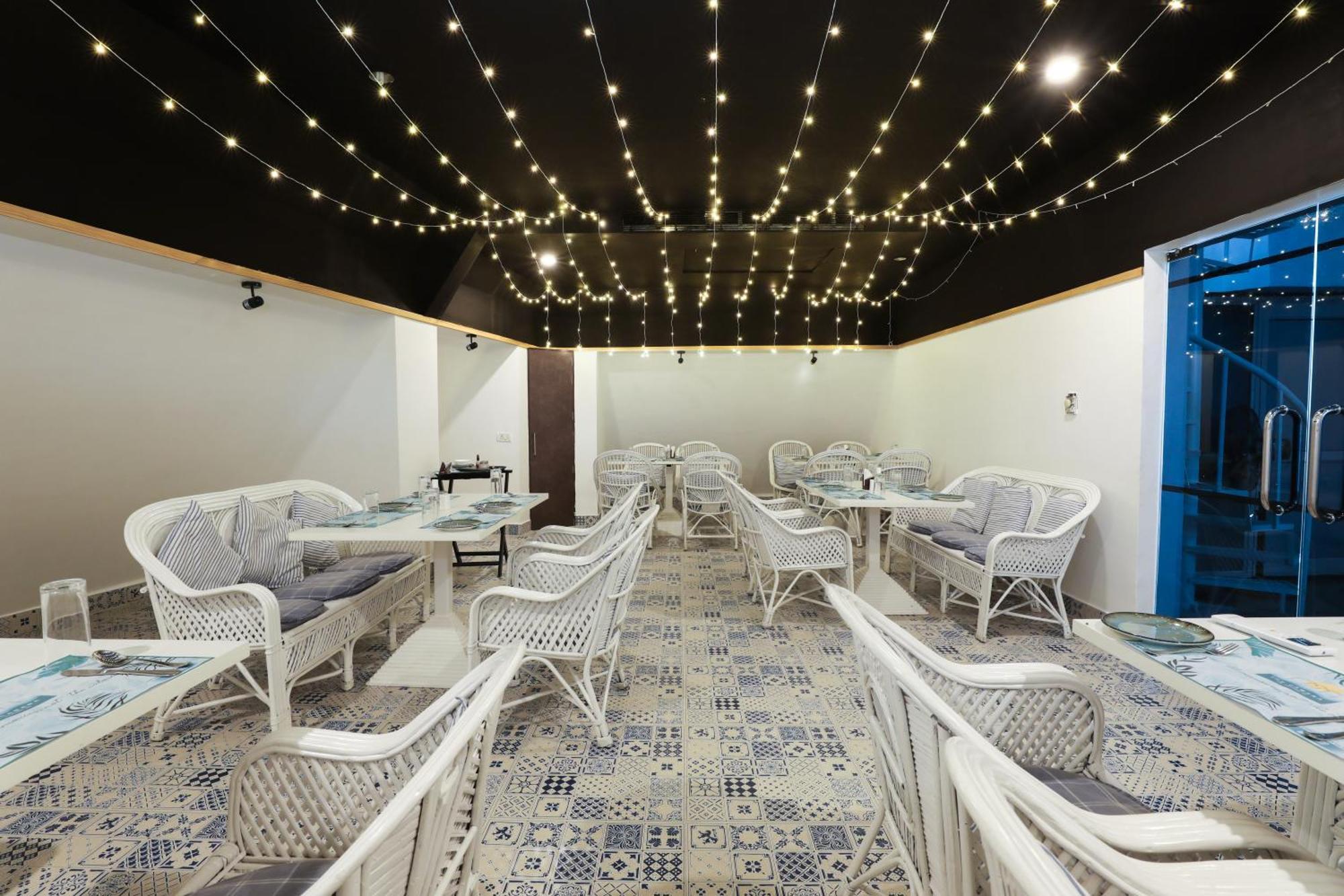 Hotel Le Castle Rudrapur Bagian luar foto