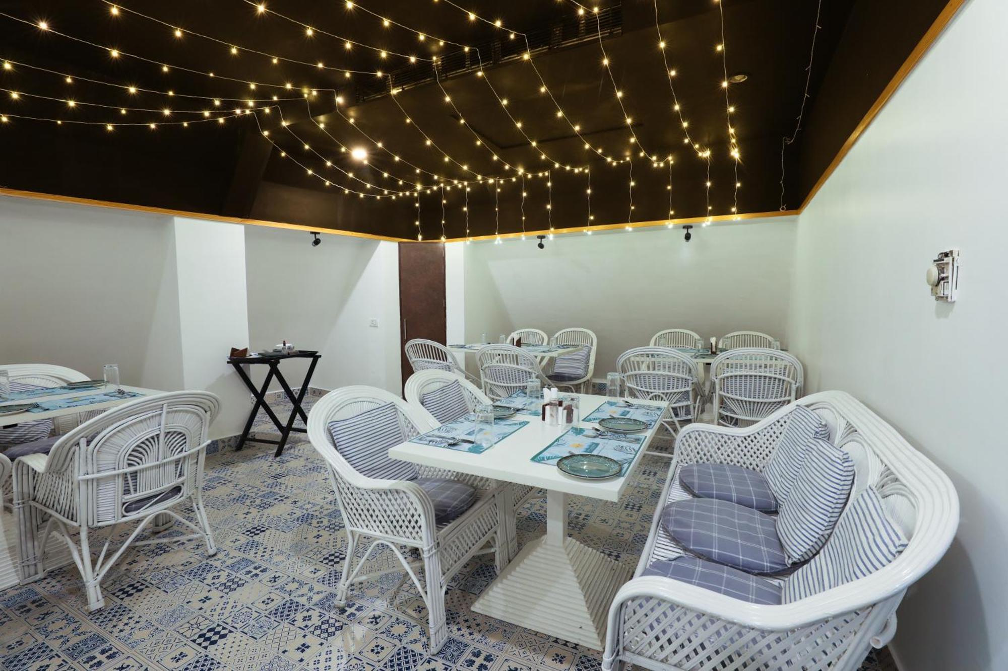 Hotel Le Castle Rudrapur Bagian luar foto