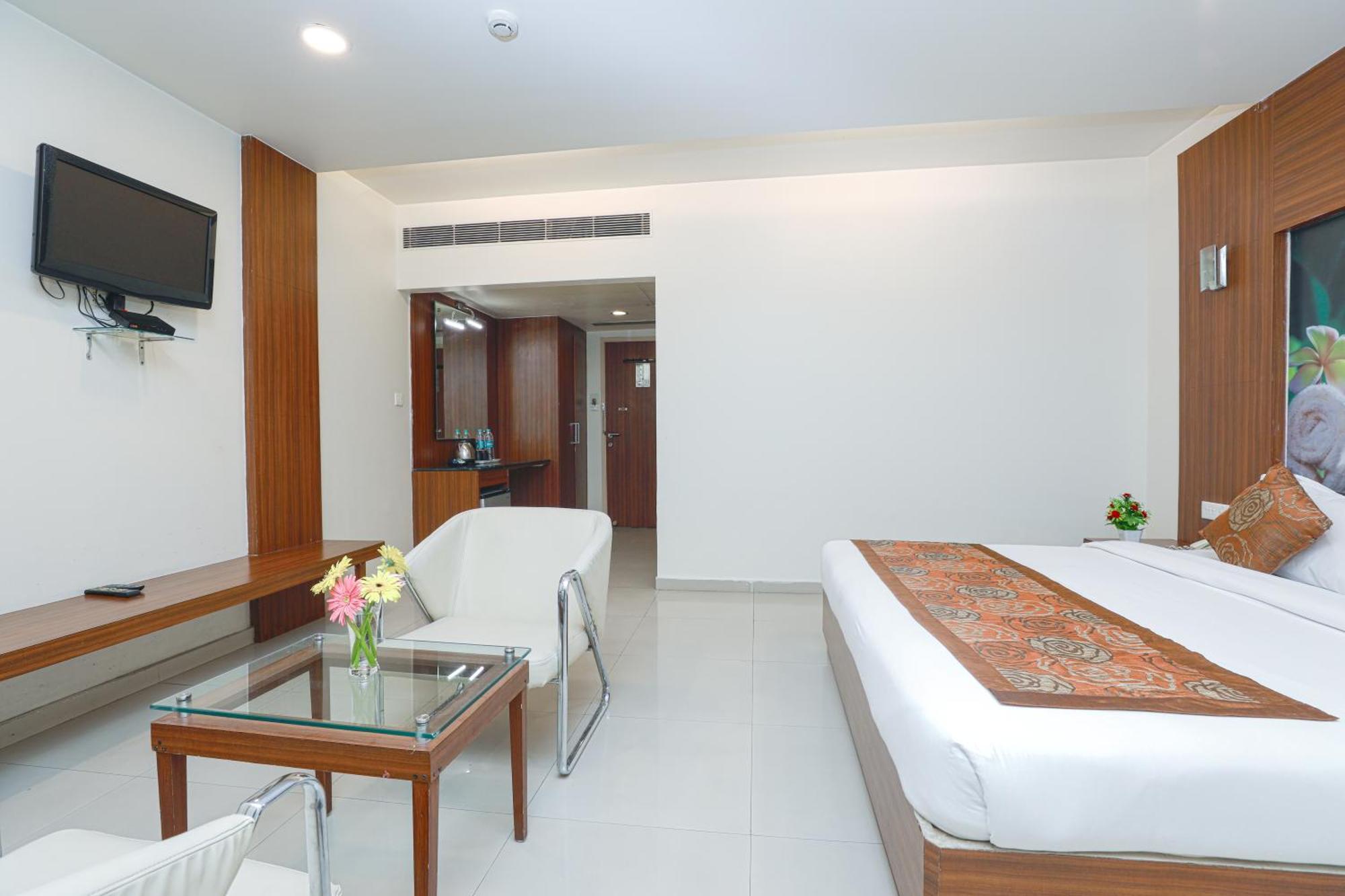 Hotel Le Castle Rudrapur Bagian luar foto