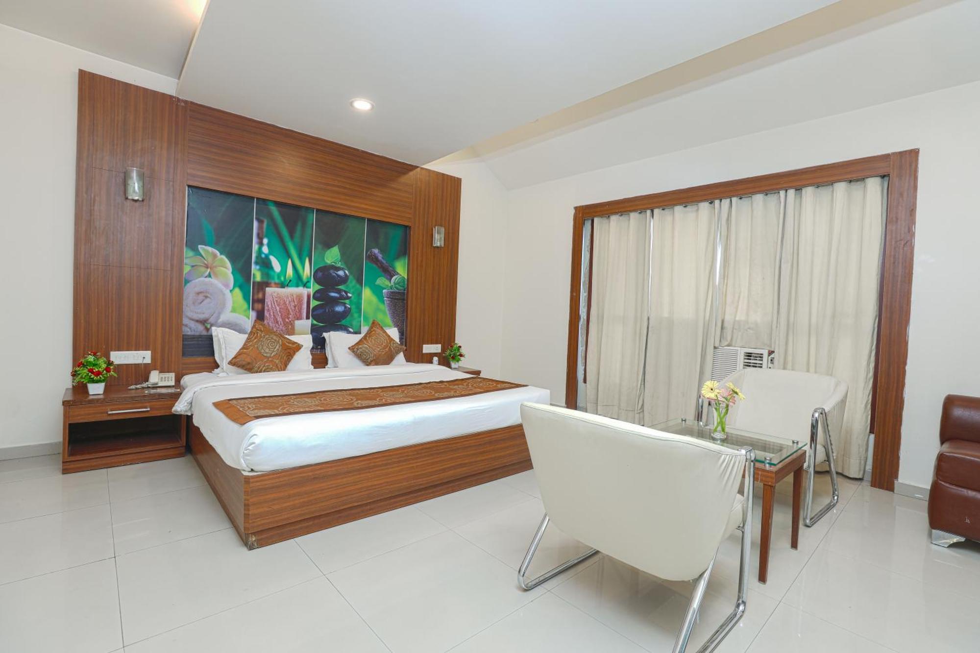 Hotel Le Castle Rudrapur Bagian luar foto